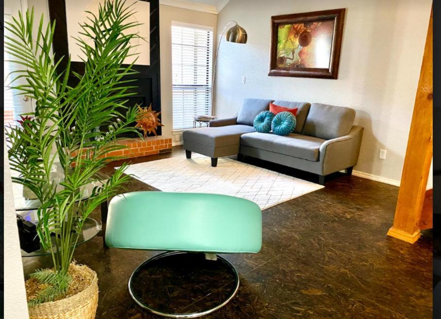 Private Bedroom Suite - Communal House Near Integris โอคลาโฮมาซิตี้ ภายนอก รูปภาพ