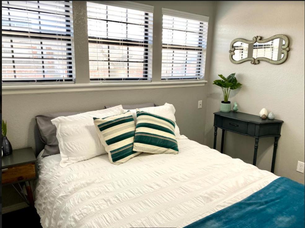 Private Bedroom Suite - Communal House Near Integris โอคลาโฮมาซิตี้ ภายนอก รูปภาพ