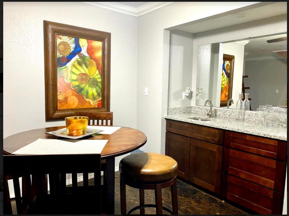 Private Bedroom Suite - Communal House Near Integris โอคลาโฮมาซิตี้ ภายนอก รูปภาพ