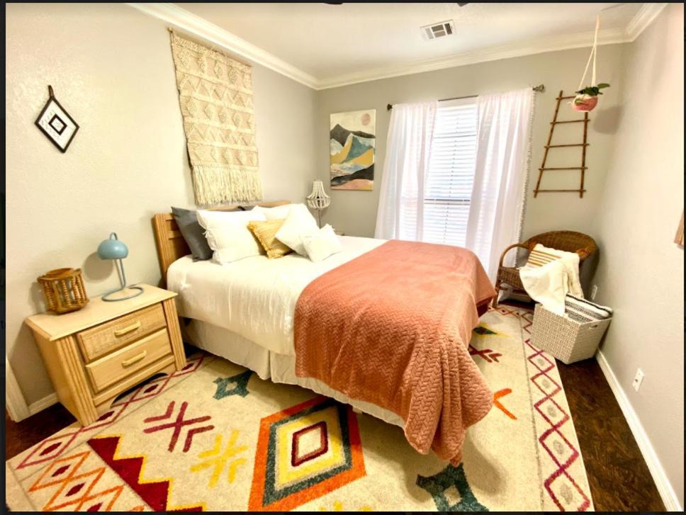 Private Bedroom Suite - Communal House Near Integris โอคลาโฮมาซิตี้ ภายนอก รูปภาพ