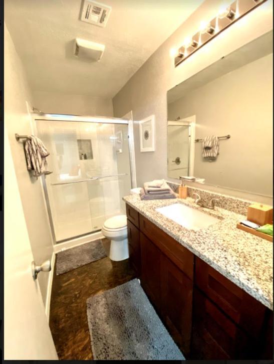 Private Bedroom Suite - Communal House Near Integris โอคลาโฮมาซิตี้ ภายนอก รูปภาพ